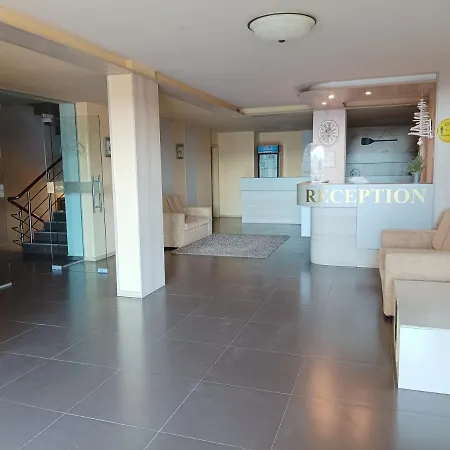 за гости снежи Appartement Balchik