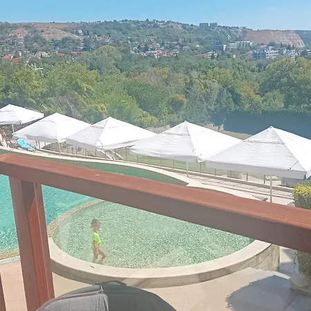 за гости снежи Balchik