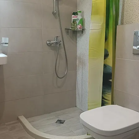 Апартамент за гости снежи *